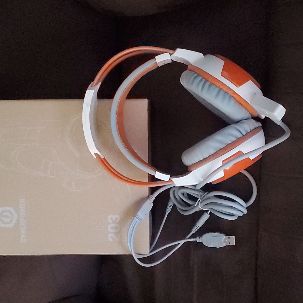 CYBERPOWER Gamer's Headset